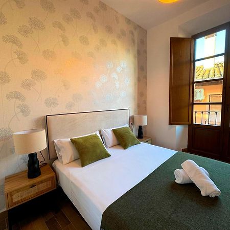 Apartamentos Plaza San Agustin 3000 Гранада Экстерьер фото