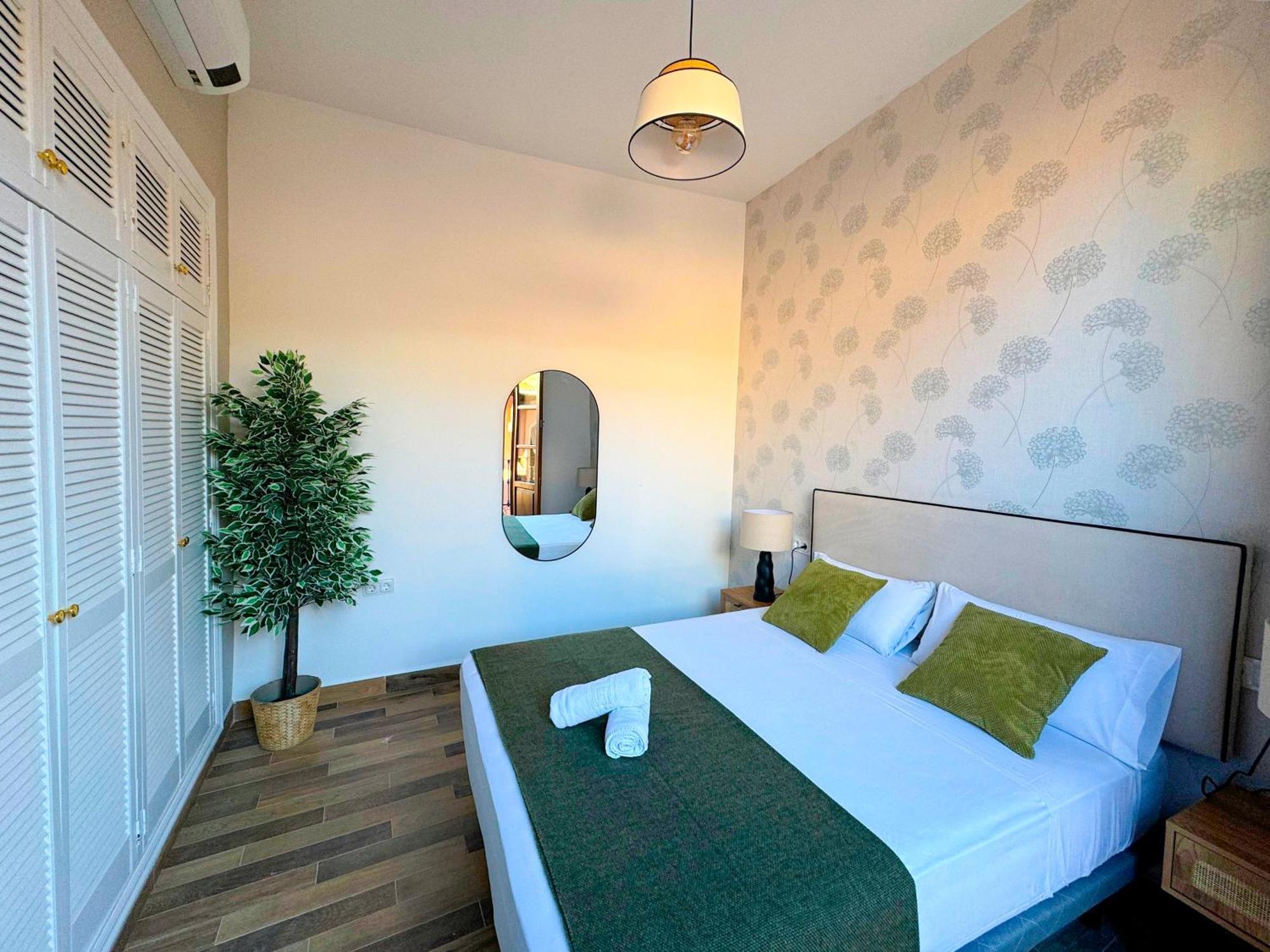 Apartamentos Plaza San Agustin 3000 Гранада Экстерьер фото