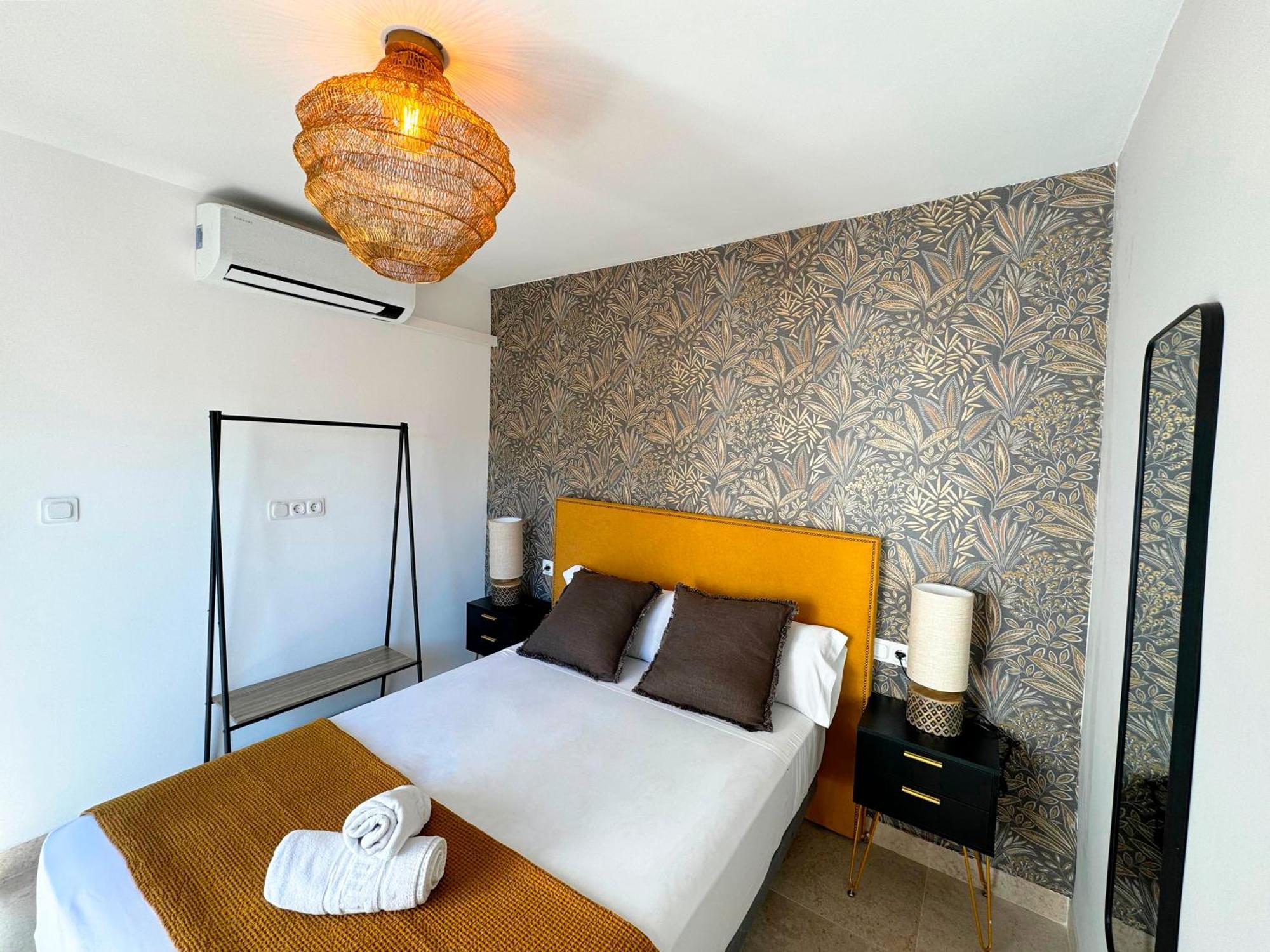 Apartamentos Plaza San Agustin 3000 Гранада Экстерьер фото